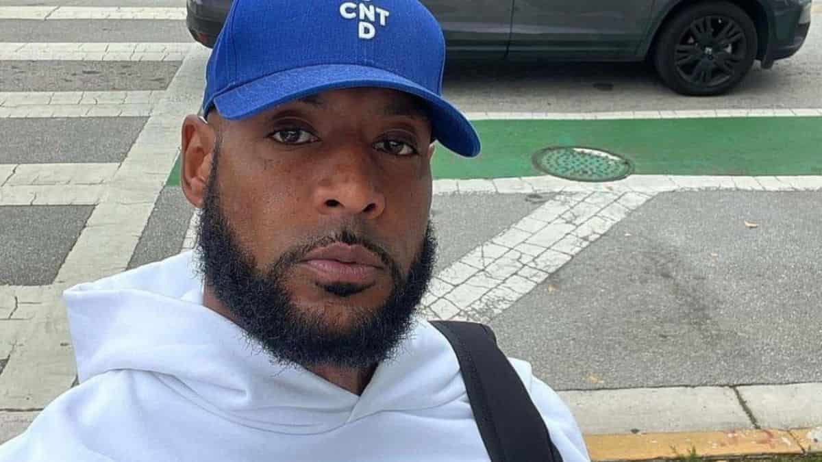 Booba ridiculise Poupette Kenza sur Twitter et souhaite beaucoup de courage à son mari !