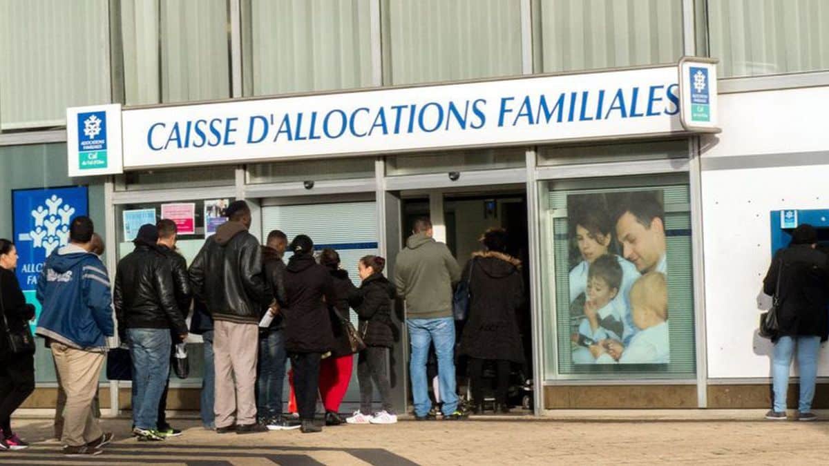 Allocations familiales les vraies raisons dans les retards de paiement de la CAF