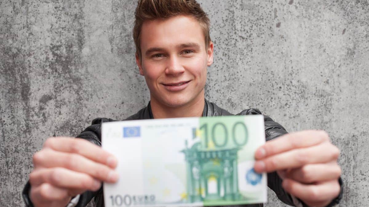 Obtenez facilement cette prime de 100 euros pour aller au travail comme 6 millions de Français