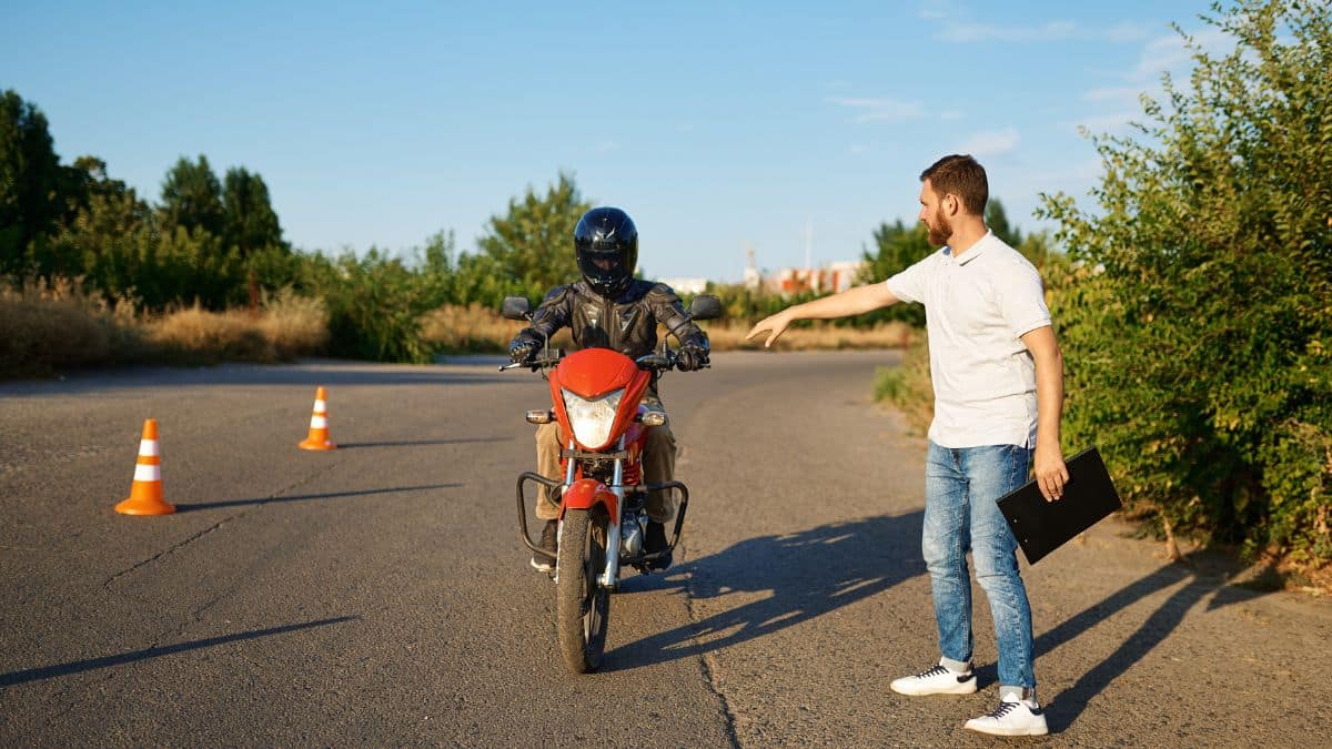 Payer son permis de conduire moto avec votre CPF c'est bientôt possible