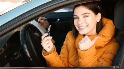 Cette aide peu connue pour aider les jeunes à passer leur permis de conduire