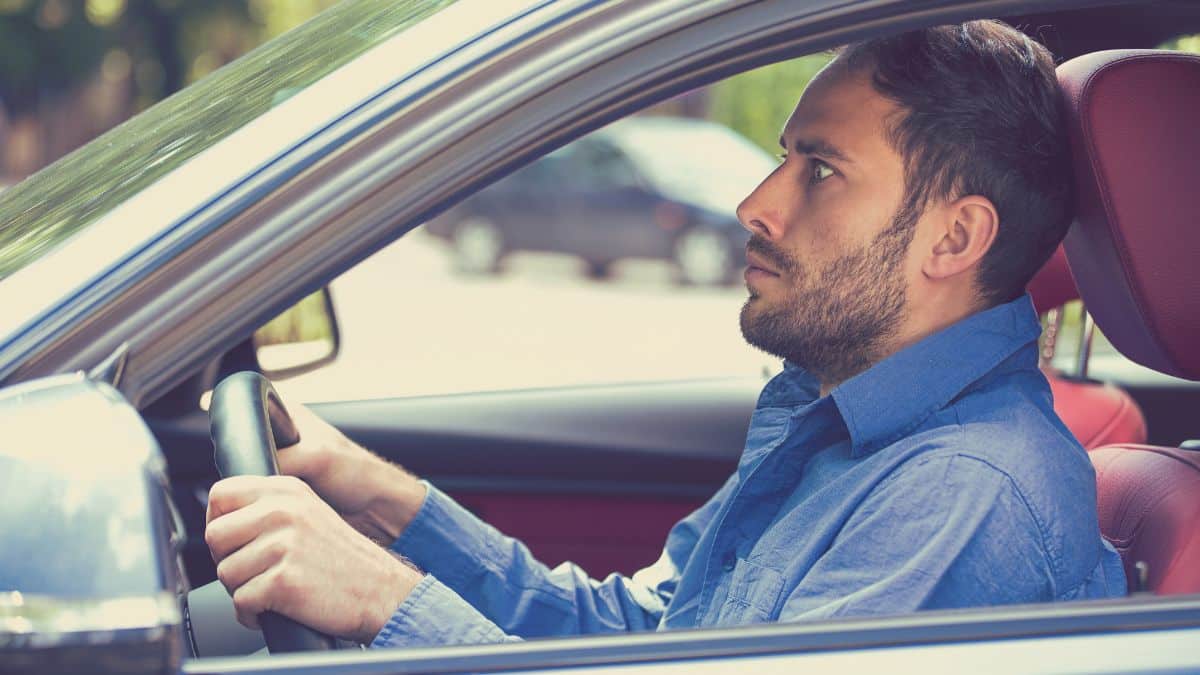 Cet automobiliste prend une lourde amende pour avoir oublié de fermer sa vitre