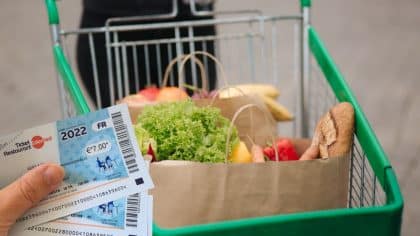 Supermarché: la liste complète des produits que vous pouvez payer avec des titres restaurant en 2025