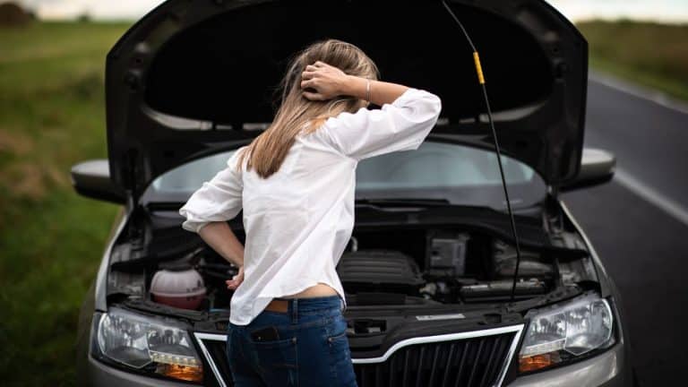 Cet outil Norauto à mois de 13 euros permet d'éviter cette panne très courante en voiture