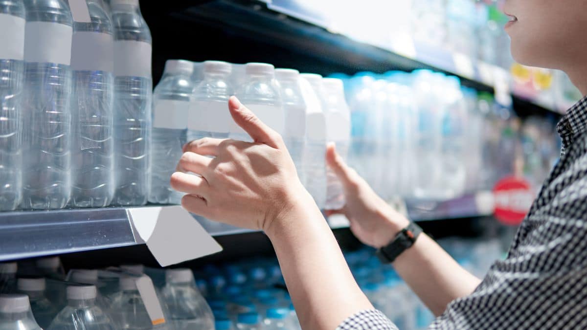 Cette marque de bouteille d’eau est la plus saine selon les experts