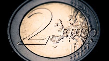 Cette pièce de 2 euros offerte à tous les enfants à l'école vaut désormais très cher