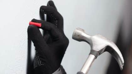L’astuce imparable pour choisir les bonnes chevilles selon chaque mur