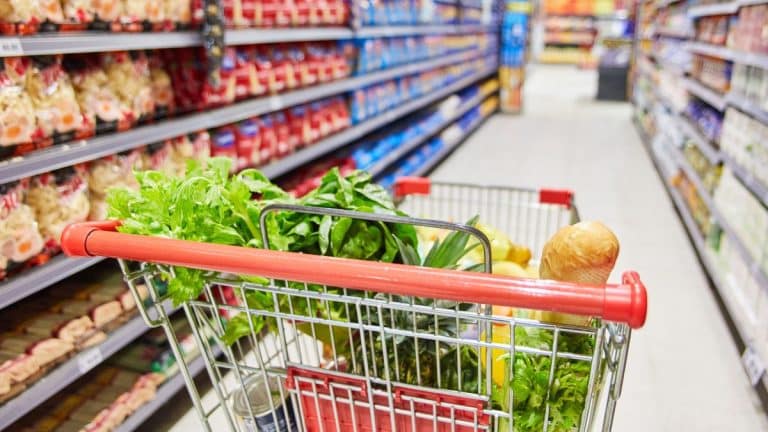 Ce produit consommé plusieurs fois par jour par beaucoup de Français contient des produits chimiques, des pesticides et des insectes
