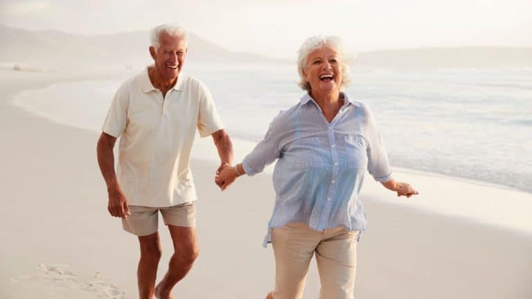 Ces aides vacances méconnues des seniors à connaître d'urgence