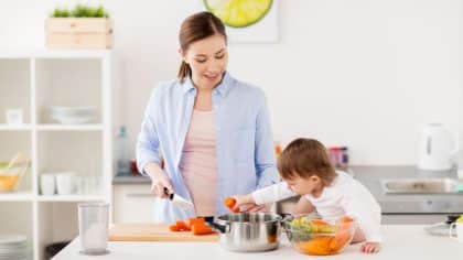 Ces astuces géniales pour doubler votre espace de rangement dans votre petite cuisine et sans faire de travaux