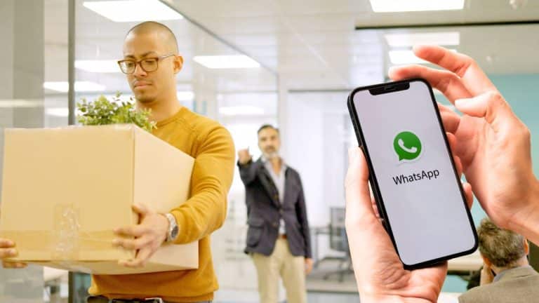 Ces salariés toujours très choqués après avoir été virés par message WhatsApp