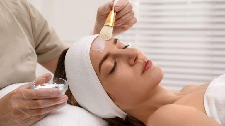 Cette astuce géniale pour un peeling sans rougeurs comme chez l’esthéticienne