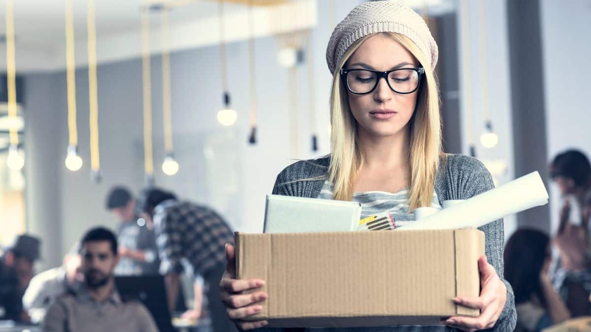 Cette habitude de 1 salarié sur 4 en entreprise est totalement illégale mais personne ne fait attention