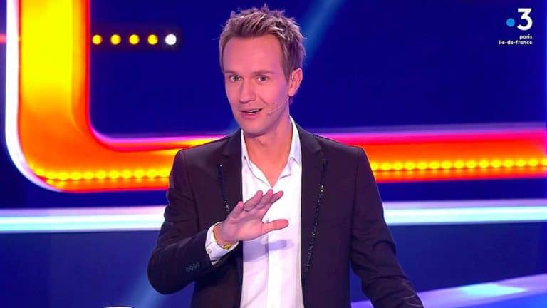 Cyril Féraud se lâche en plein direct et dérape complètement dans C médiatique