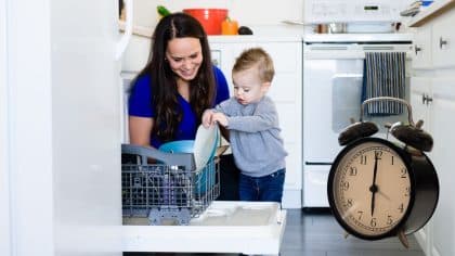 Électricité: la meilleure heure dans la journée pour faire tourner son lave-vaisselle ou sa machine à laver le linge sans exploser sa facture