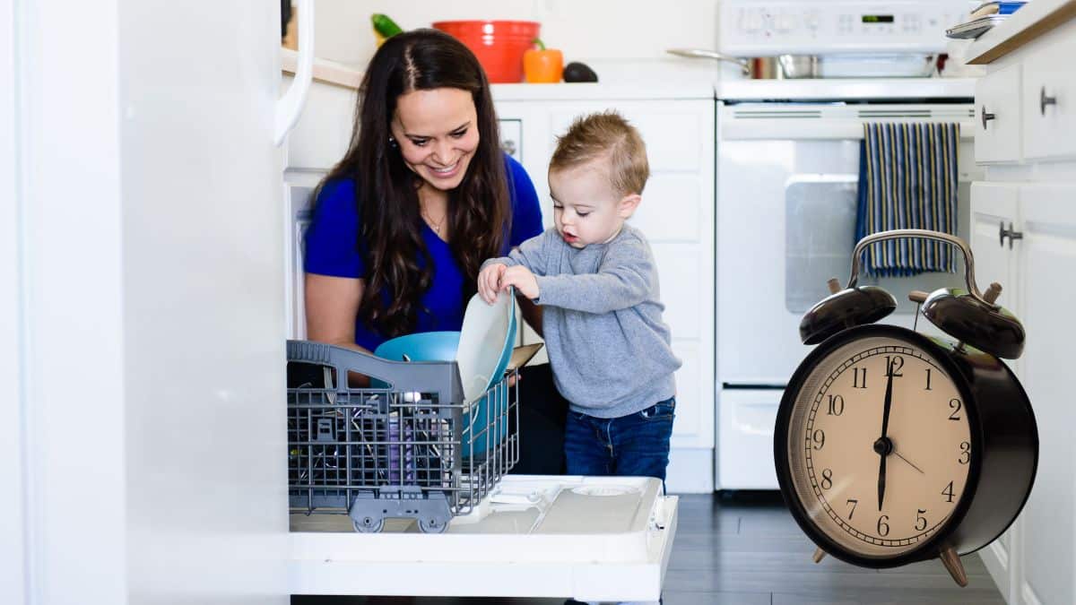 Électricité: la meilleure heure dans la journée pour faire tourner son lave-vaisselle ou sa machine à laver le linge sans exploser sa facture