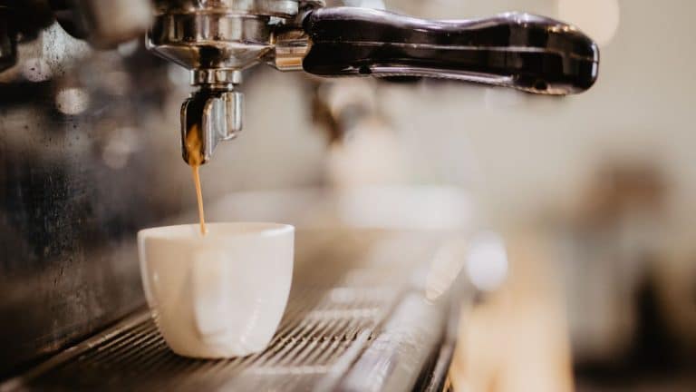 La meilleure astuce pour supprimer le tartre de votre machine à café avant qu’elle tombe en panne