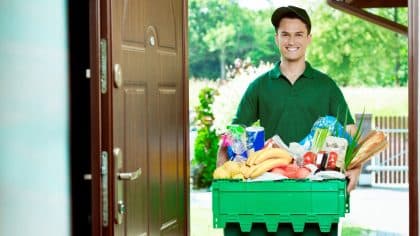 Leclerc, Intermarché, Auchan : le supermarché le moins cher de tous pour se faire livrer ses courses à domicile