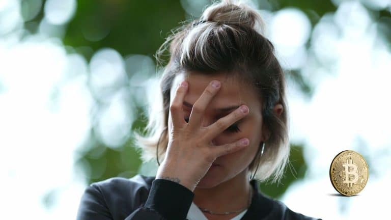 Une femme jette la clé USB de son mari avec 3 millions de dollars en Bitcoin