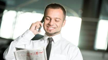 Ce métier recrute le plus en 2025 et les salaires commencent à 30 000 euros par an pour les débutants