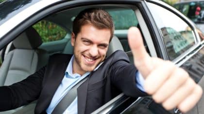 Cette astuce géniale pour économiser de l’essence sur la route et personne n’y pense