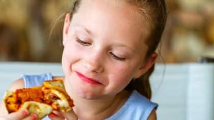 Cette petite fille de 3 ans hospitalisée d'urgence après avoir mangé une pizza Auchan