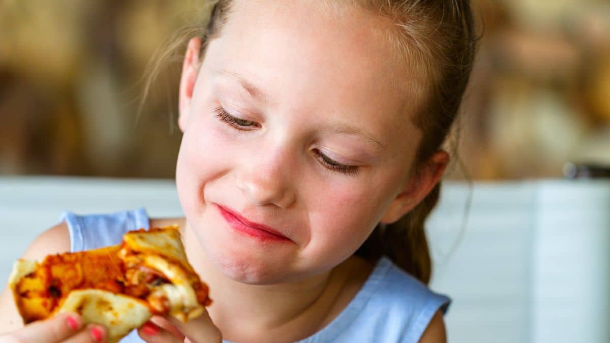 Cette petite fille de 3 ans hospitalisée d'urgence après avoir mangé une pizza Auchan
