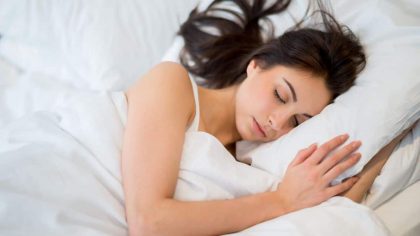 Cette routine de génie qui améliore votre sommeil en 3 minutes le soir