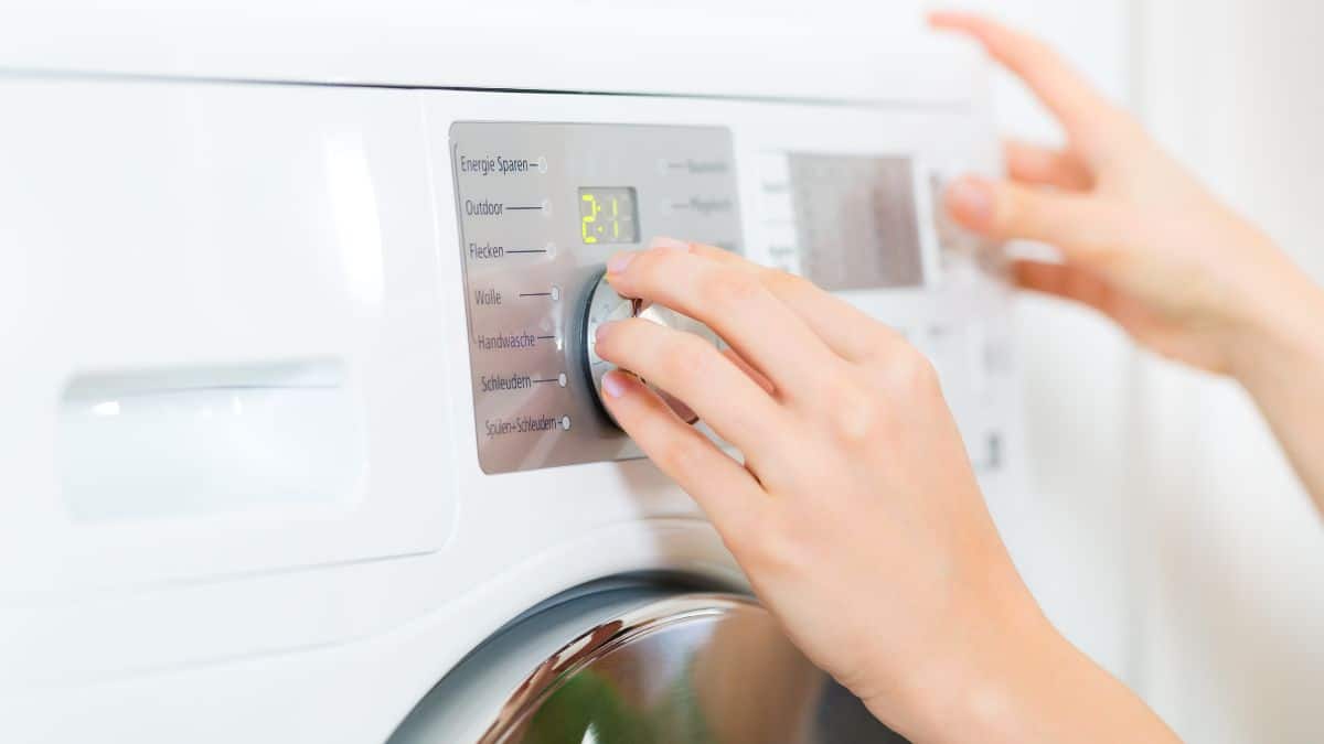 EDF : le meilleur moment dans la journée pour lancer sa machine à laver sans faire exploser sa facture