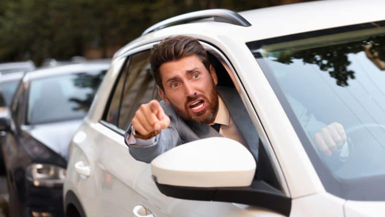 Les automobilistes risquent 135€ d'amende même si les piétons sont en tort