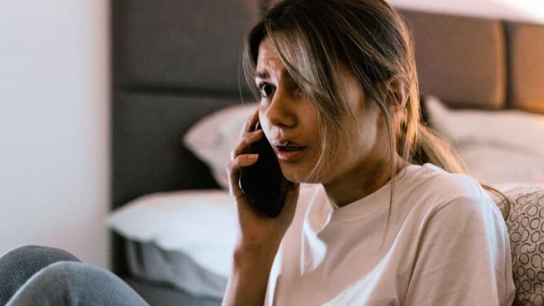 Si vous entendez cette phrase en décrochant votre téléphone, raccrochez tout de suite c’est une arnaque