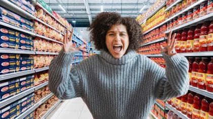 Supermarché : ces petits gestes que beaucoup font pendant leurs courses sont totalement interdits
