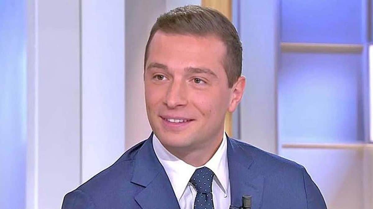 Jordan Bardella face aux rumeurs d'homosexualité : sa réaction dans l'émission de Karine Le Marchand