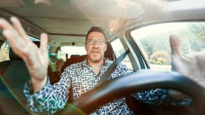 Ce conducteur se fait flasher plus de 100 fois par ce radar caché et se retrouve à payer plus de 1000 euros d'amende