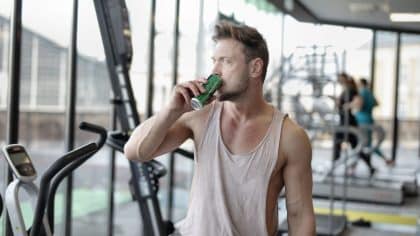 Vody : la boisson à la mode sur TikTok bientot interdite en France à cause de ces dangers cachés