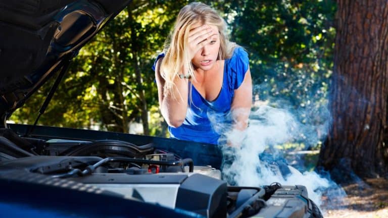 La checklist essentielle pour éviter les galères et les pannes de voiture sur la route cet été
