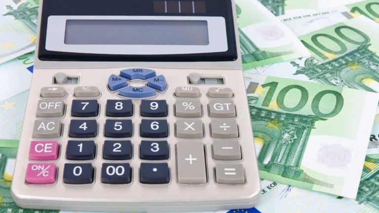 Montant RSA 2025 : vous comptez dessus ? Calculez vos droits avec les barèmes à jour