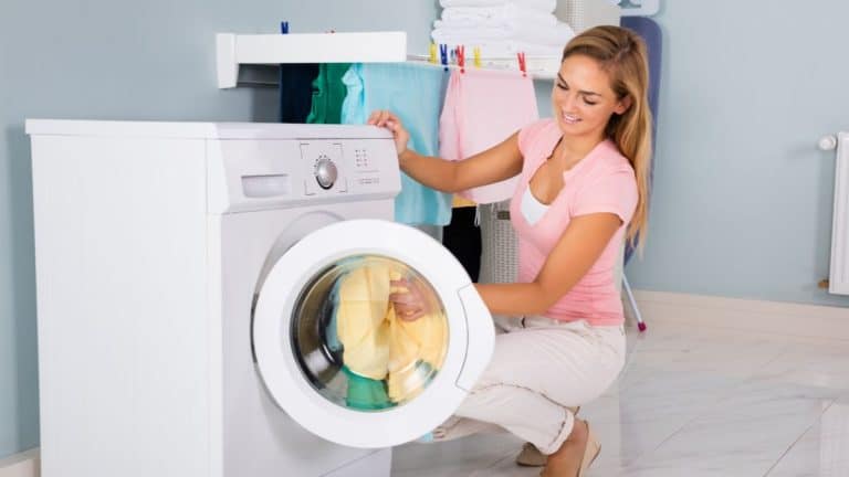 Machine à laver : peu de Français utilisent cette astuce simple qui rend le linge plus propre et plus doux