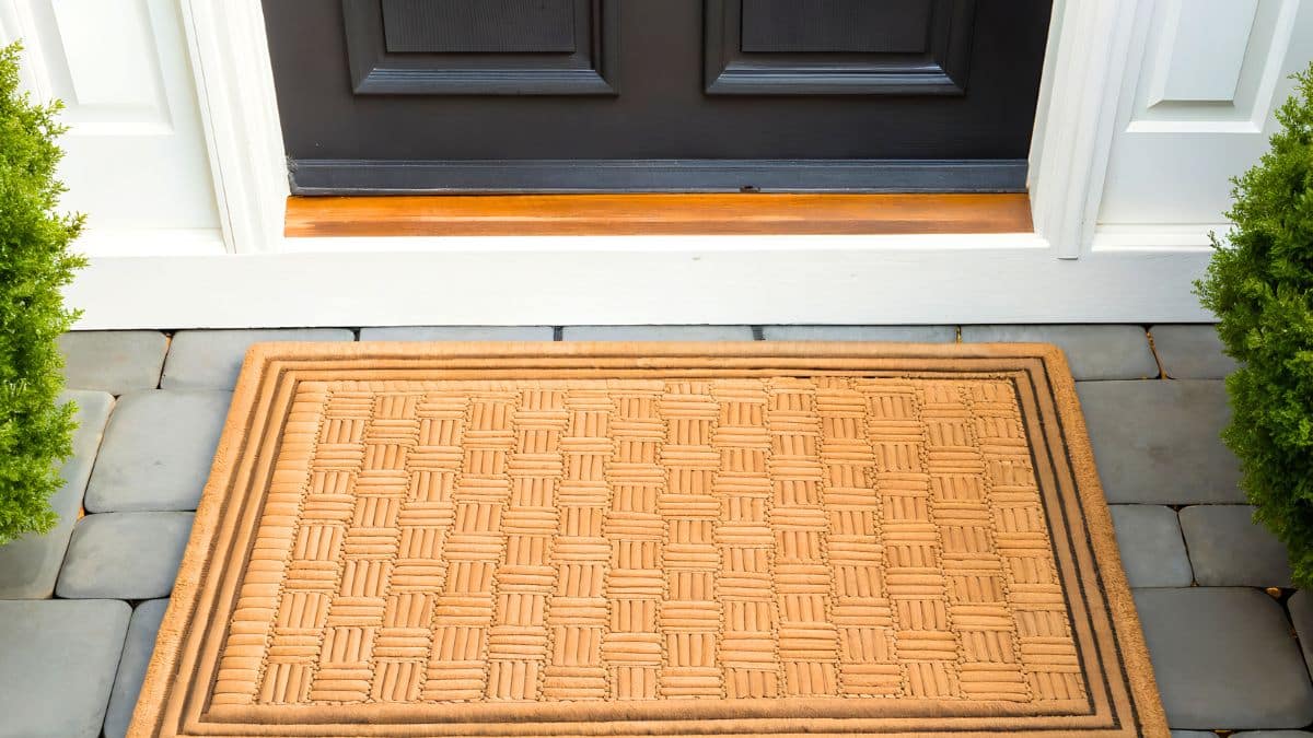 Paillasson: l’alternative des décorateurs en 2025 offre une entrée plus propre et facile à entretenir