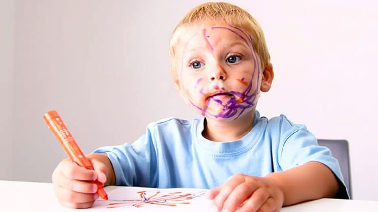 Tache de feutre: comment l'enlever facilement en quelques secondes