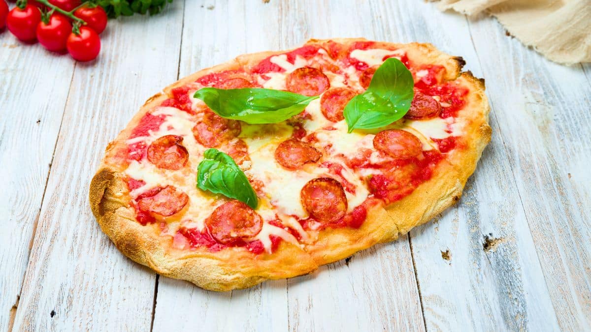 Pâte à pinsa romana: recette facile en 3 étapes, prête à garnir pour l'apéro