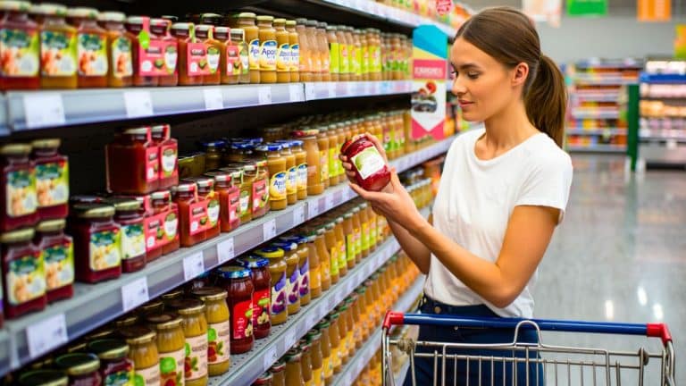 Compotes industrielles : Dr Jean-Michel Cohen identifie 4 produits à éliminer et recommande ceux à privilégier en 2025