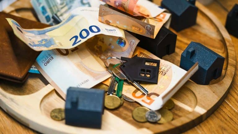 Donation des parents: 12 ans après, je rembourse 50 000 € à mon frère pour équilibrer l’héritage