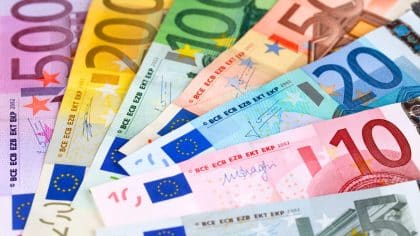 Espèces : en France, déposez jusqu’à 10 000 € par mois sans signalement automatique