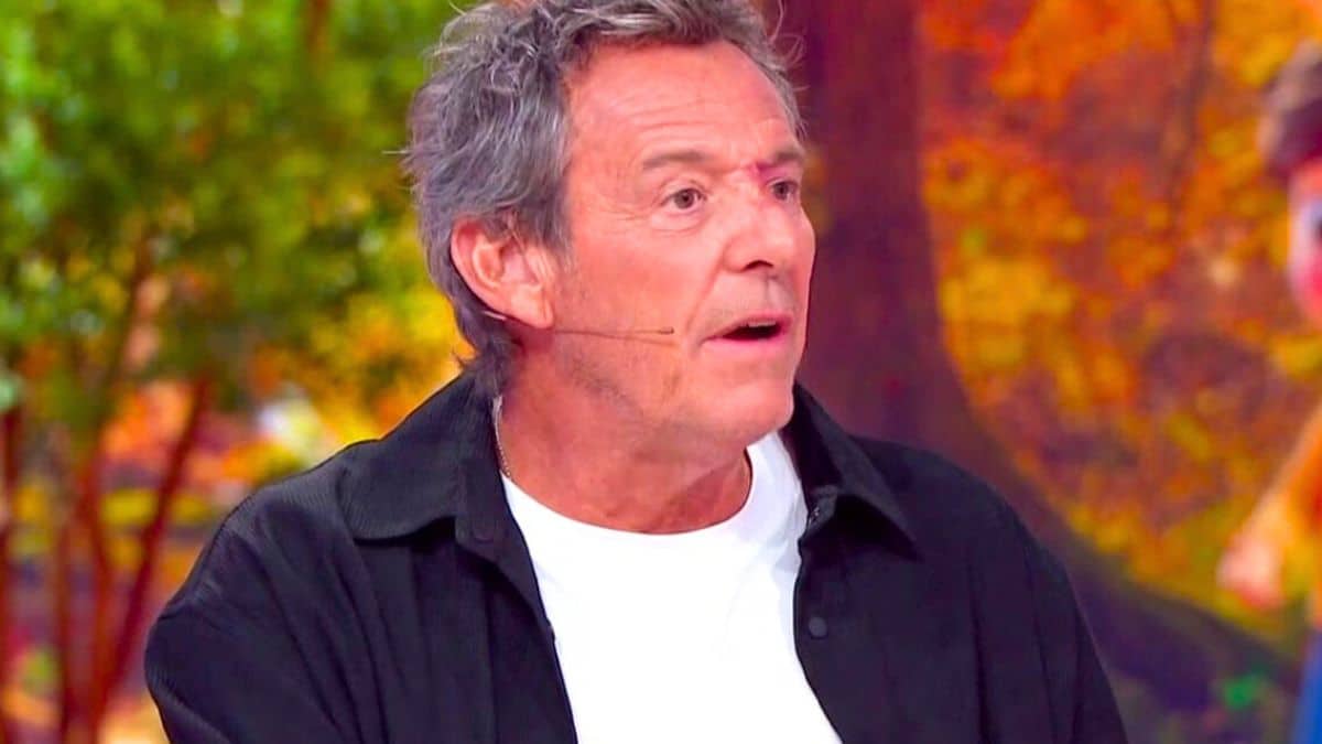 Jean-Luc Reichmann condamne la vandalisation de la voiture de sa belle-mère et appelle au civisme