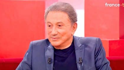 Michel Drucker renonce à la vie mondaine: à 83 ans, il ne sort pas le soir et ne fréquente pas les artistes