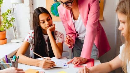 Wesh Wallah Miskine: des élèves de 5e apprennent le langage des jeunes en cours de français