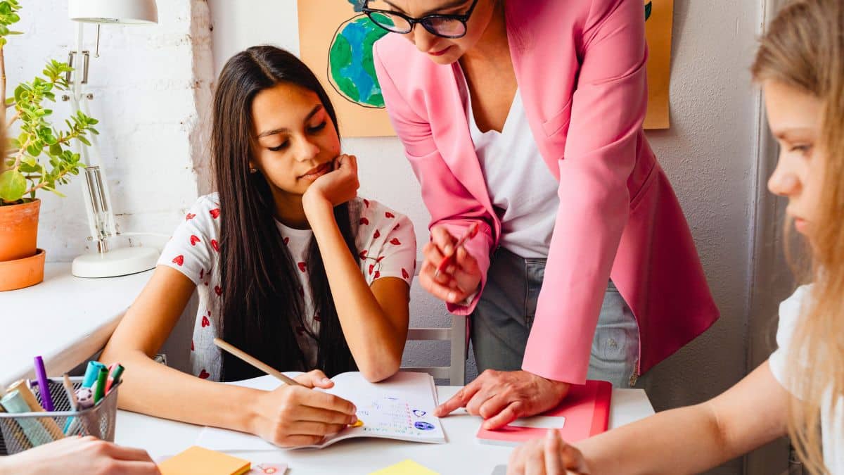 Wesh Wallah Miskine: des élèves de 5e apprennent le langage des jeunes en cours de français