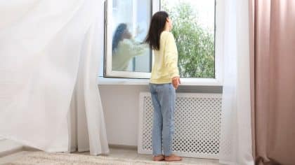 Aérer son logement en hiver : les experts déconseillent entre 8 h et 10 h pour limiter humidité et pollution intérieure
