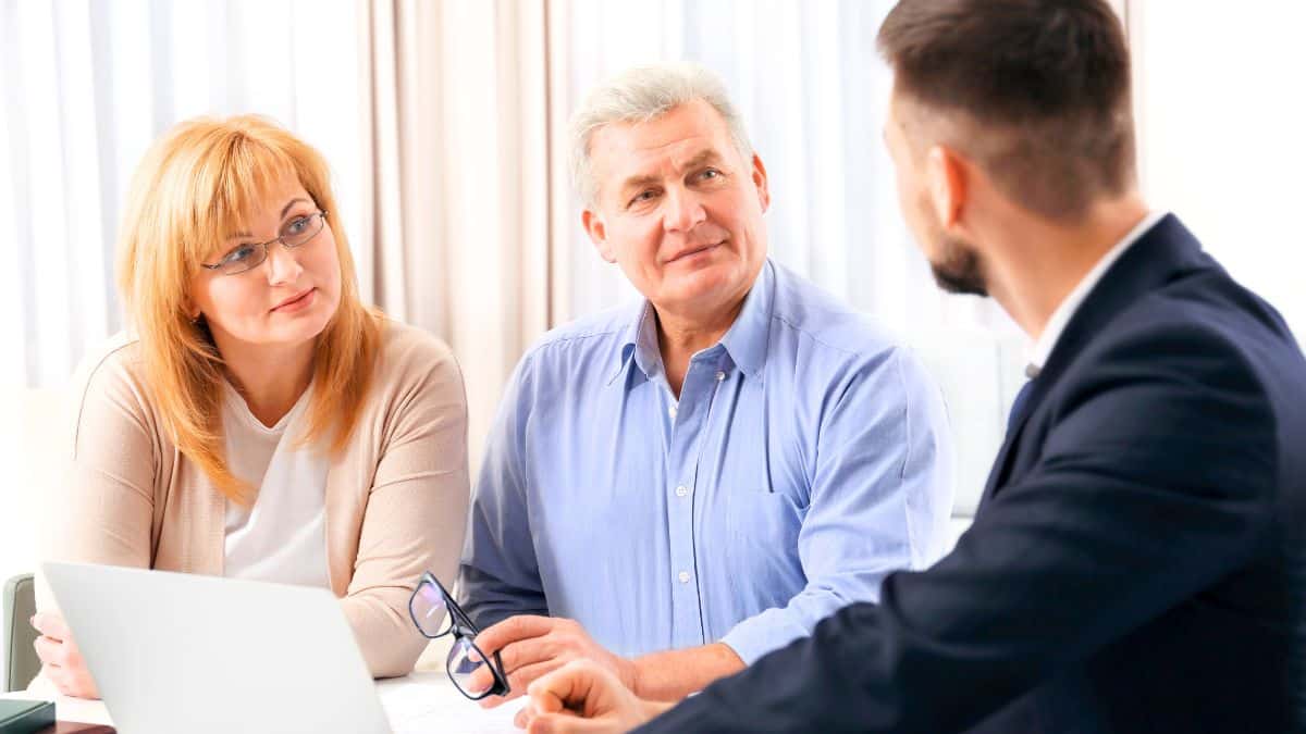 Maison familiale en indivision: l’héritage divise en France, coûts, délais et solutions pour en sortir